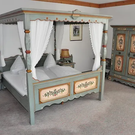 Sauerlaender Hof Hotel 4*